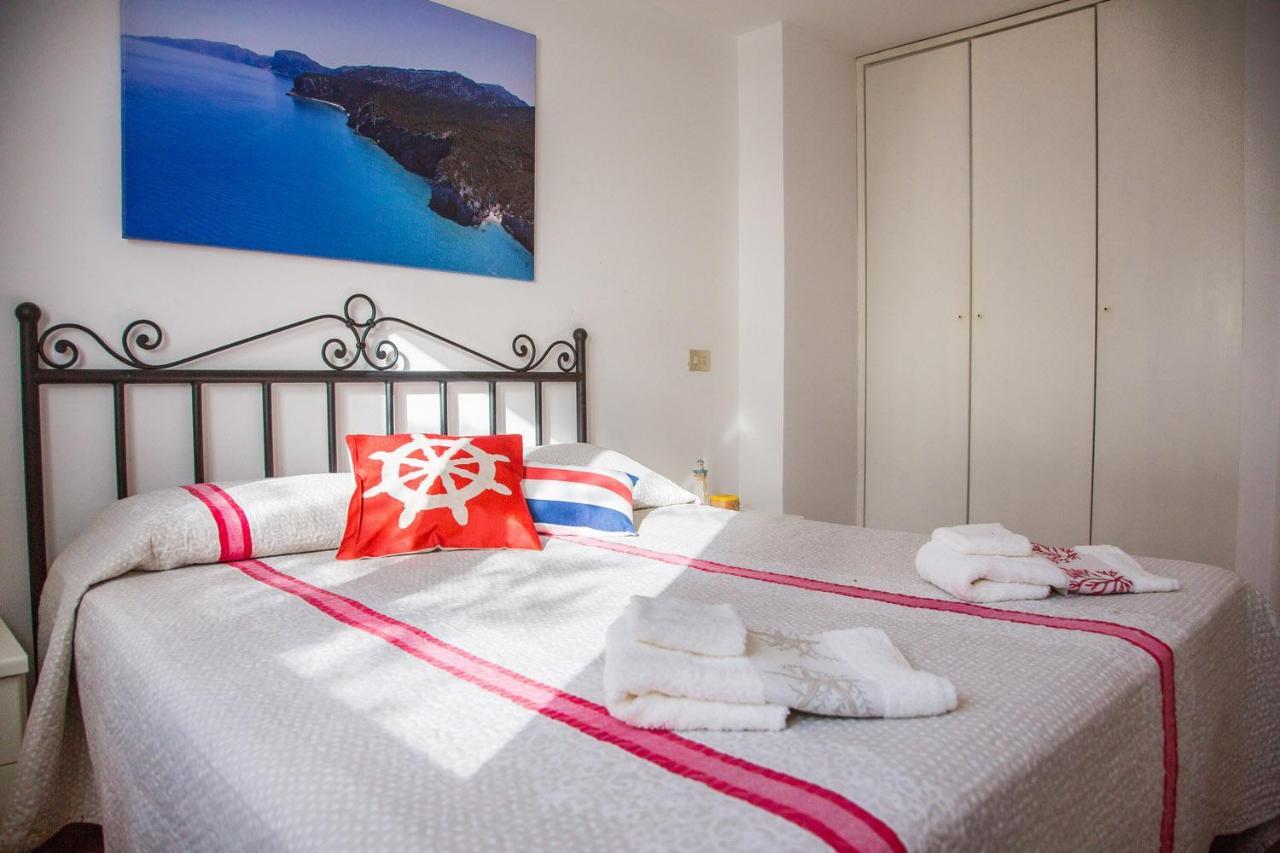 Casa Delta Delle Acque Vista Spettacolare E Giardino Apartment Cala Gonone Luaran gambar